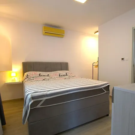 House Nonina Kuca * Rab Town