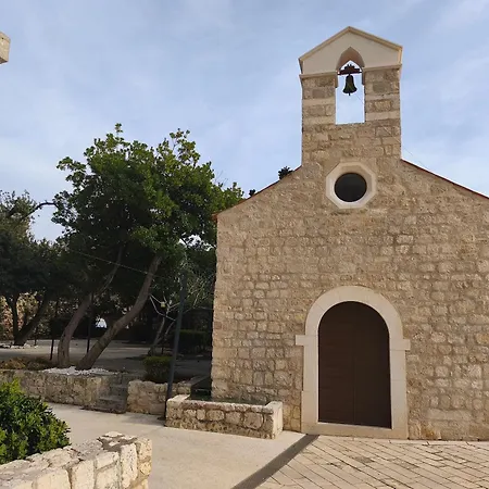 House Nonina Kuca Rab Town