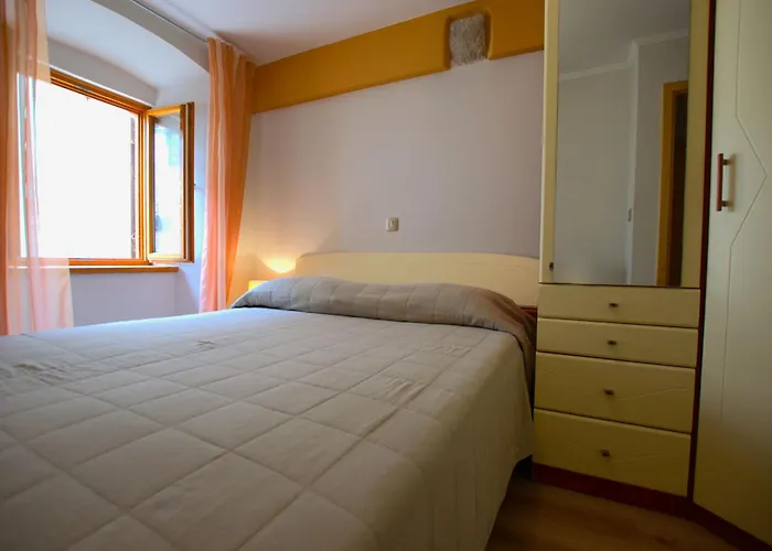 House Nonina Kuca Hébergement de vacances Rab Town